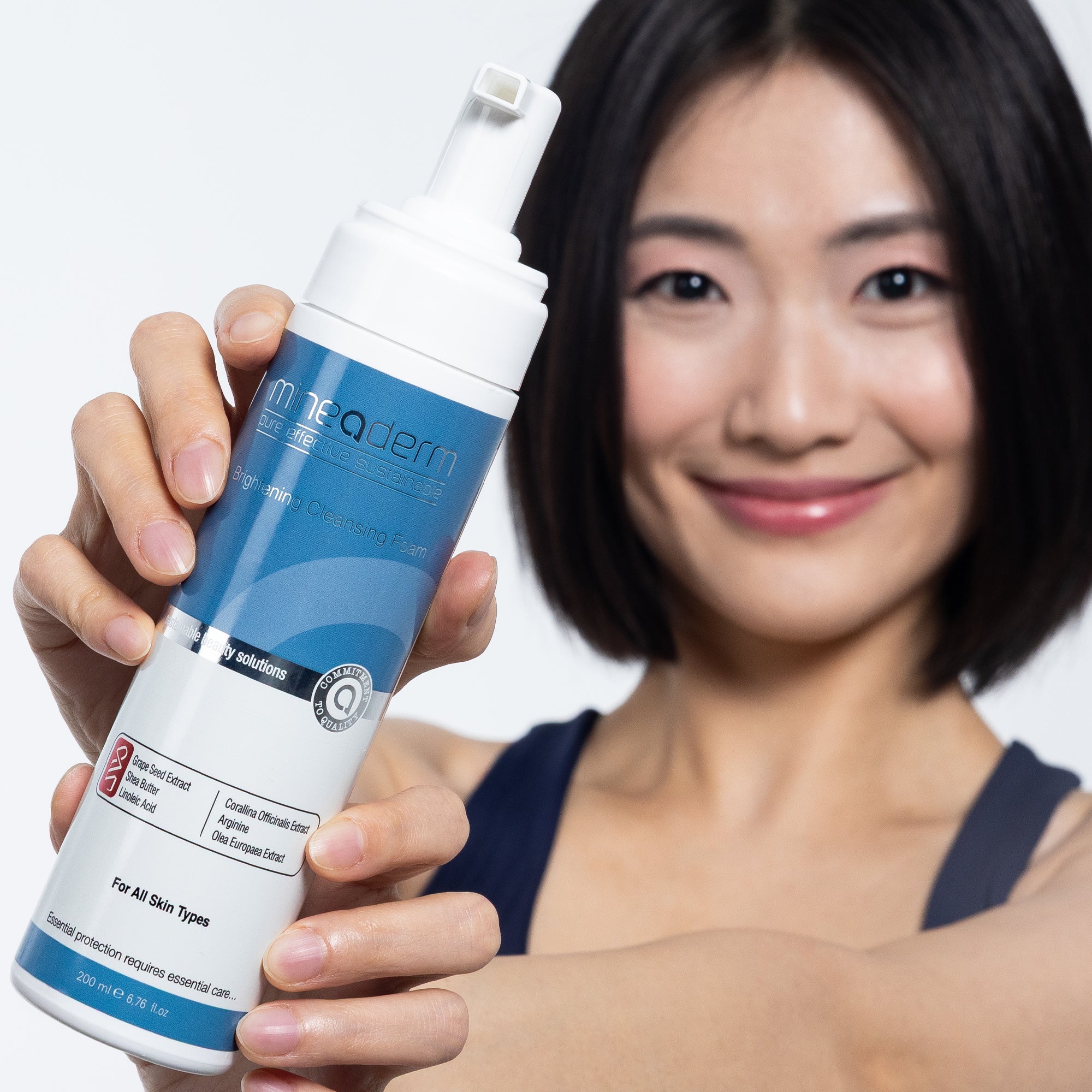 BRIGHTENING CLEANSING FOAM