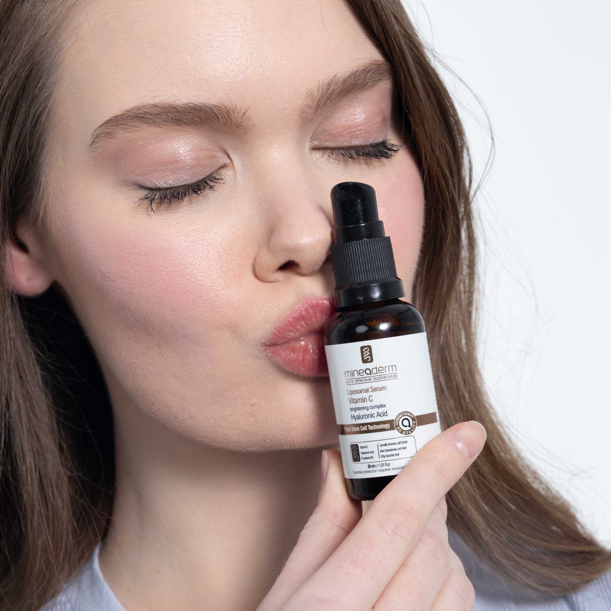 LIPOSOMAL SERUM VITAMIN C BRIGHTENING COMPLEX