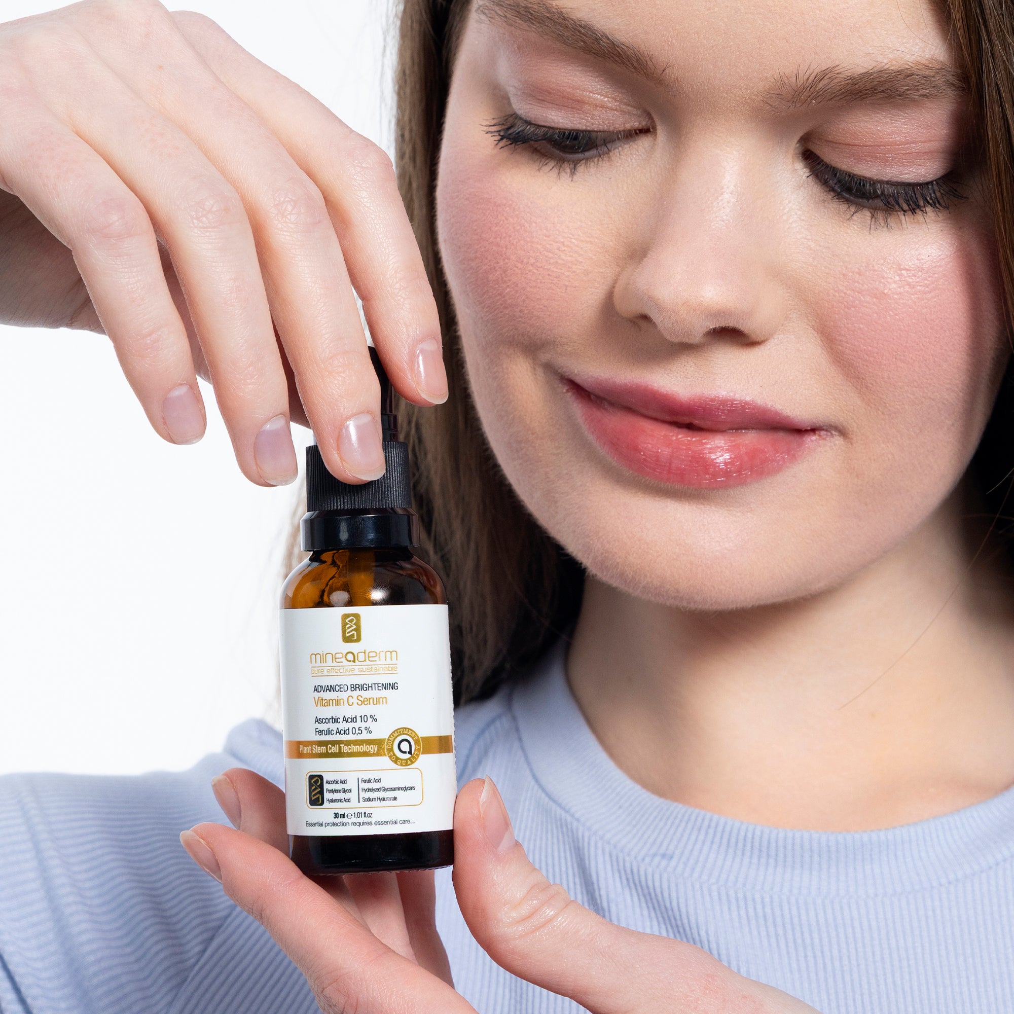 ADVANCED BRIGHTENING VITAMIN C